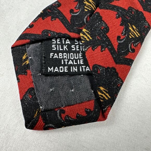 Gianfranco Ferre Red Black Lions 100% Silk Tie Made in Italy 4" x 54" - Picture 10 of 10